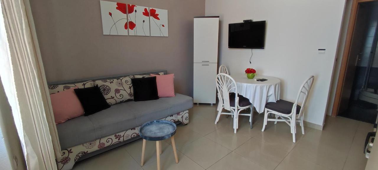 Apartmani Niko Drasnice Bagian luar foto